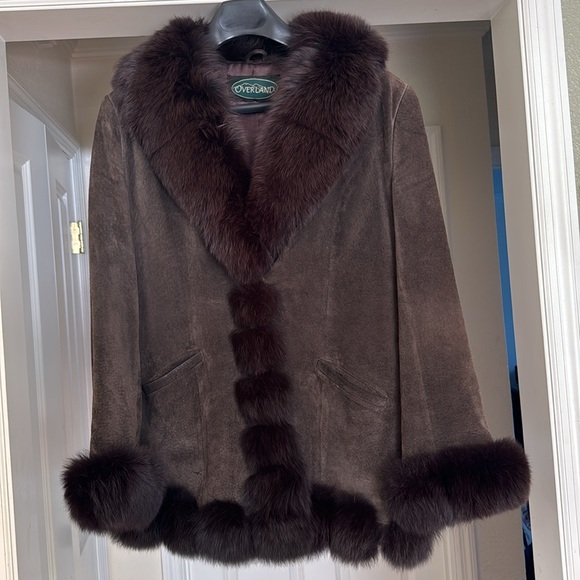 Suede, fox fur trimmed jacket with nice lining. Worn a few times. - Picture 4 of 4